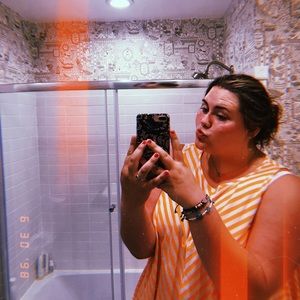 Meet your Posher, Abby